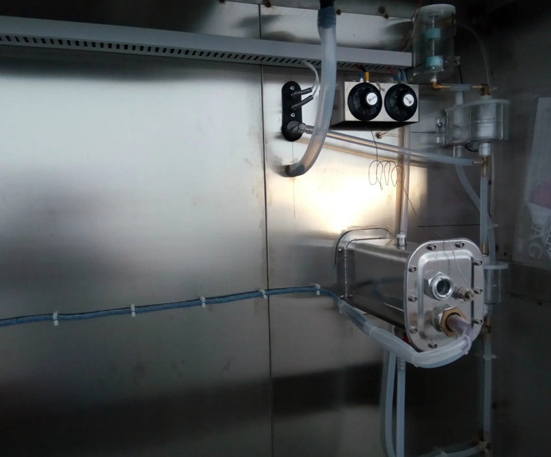 恒溫恒濕箱加濕系統