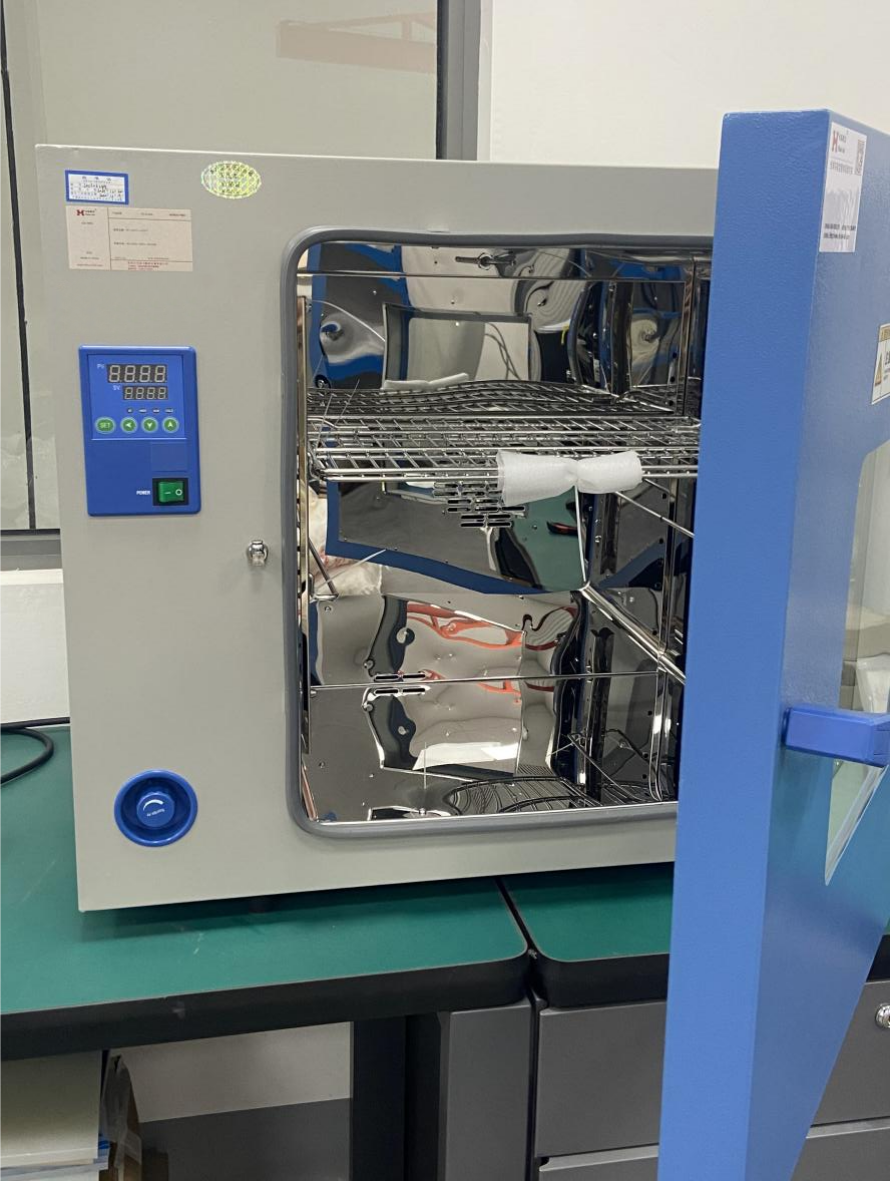 鼓風(fēng)干燥箱交貨現(xiàn)場(chǎng)圖